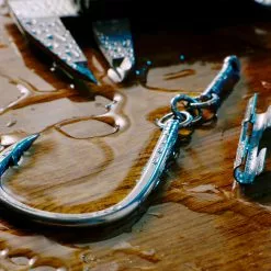 Sta-Stuk Knife Edge By Fudo Hooks -Apparel Shop fudo sta stuk fishing hook in use 2